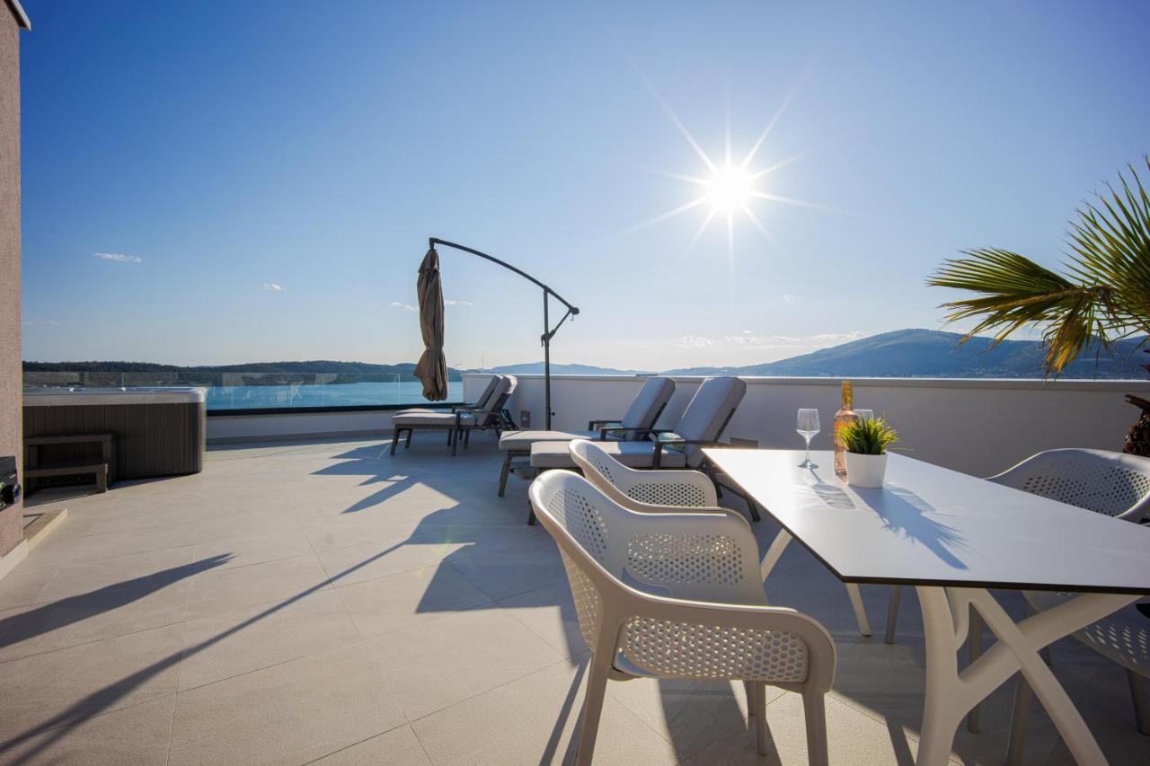 Adriatic Garden Apartments Okrug Gornji Exterior photo