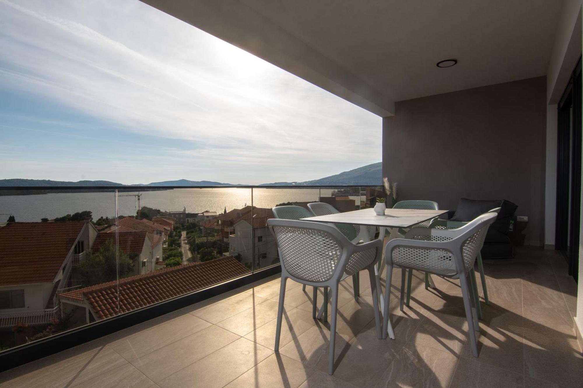 Adriatic Garden Apartments Okrug Gornji Exterior photo